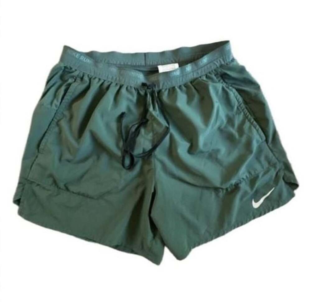 Nike Dri-Fit Stride Running Shorts 5” inseam Men’s Size M in Green DM4755-338